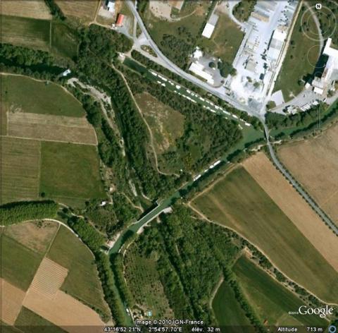 Vue aérienne du pont-canal de Mirepeysset, GoogleEarth, 17/08/2010.