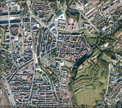 Vue aérienne de Belfort, GoogleEarth, 12/07/2010.