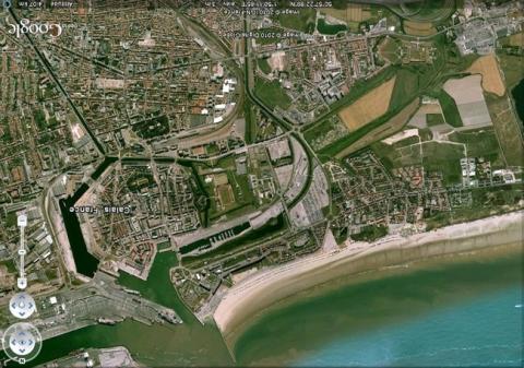 Vue aérienne de Calais, GoogleEarth, 19/07/2010.