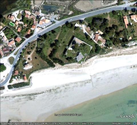 Vue aérienne de la redoute du Martray, GoogleEarth, 15/08/2010.