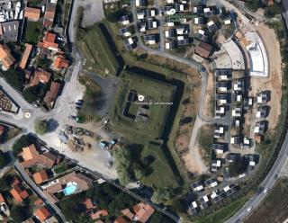 Vue aérienne des fortifications de Sablanceaux, GoogleEarth, 28/08/2010.